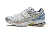 1906r "kith- White" - 1
