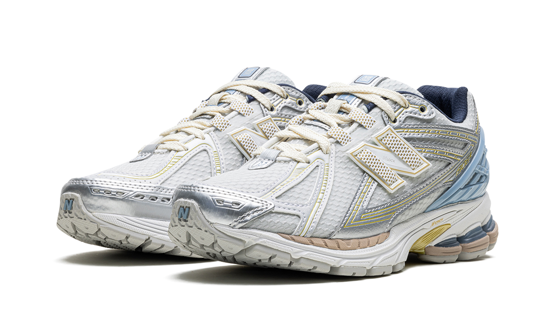1906r "kith- White" - 2