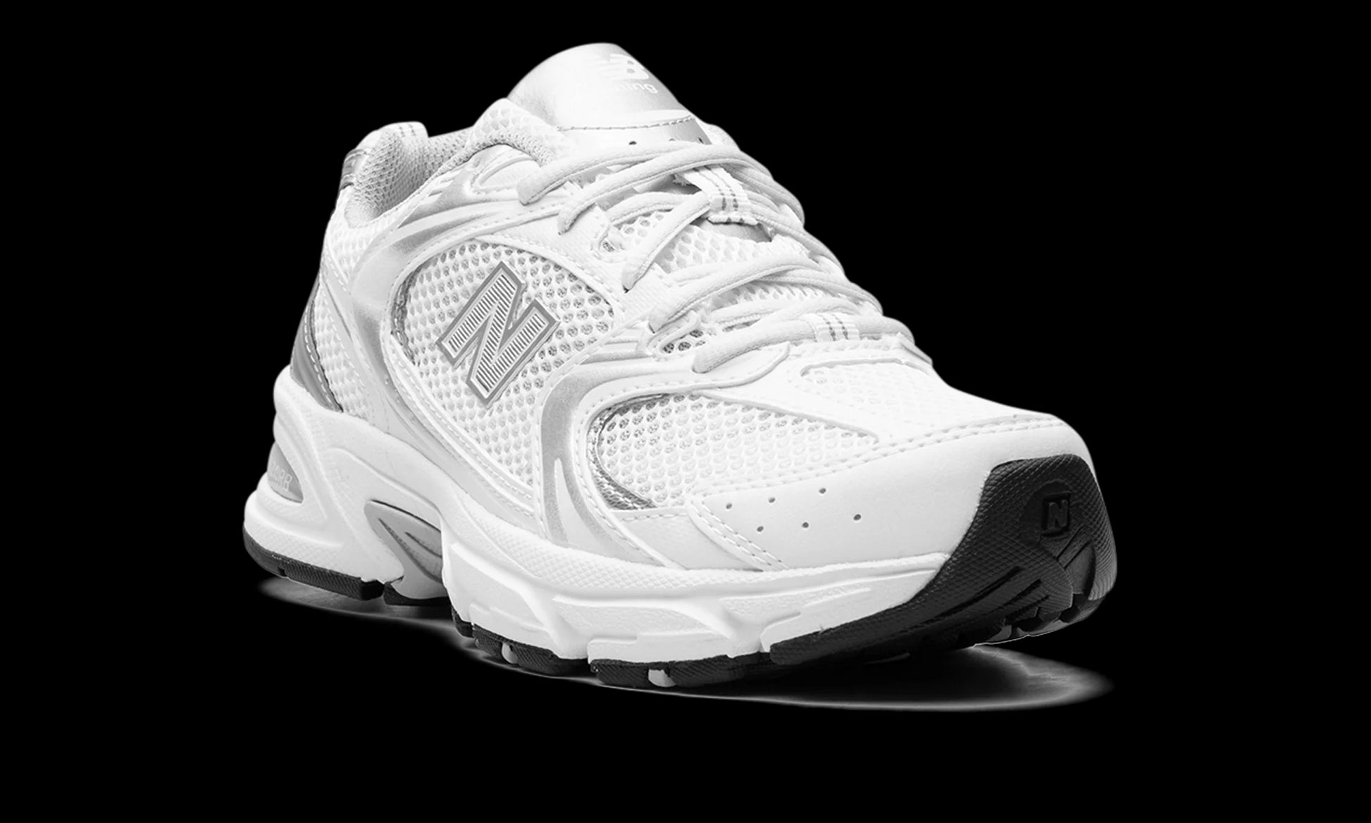 530 "White / Silver"