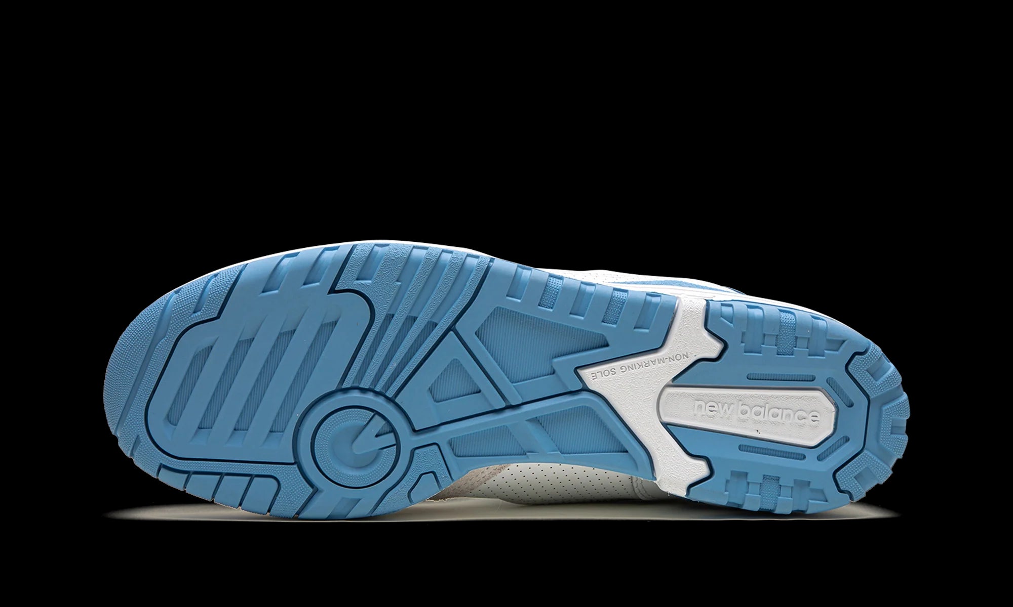550 "White / Baby Blue"