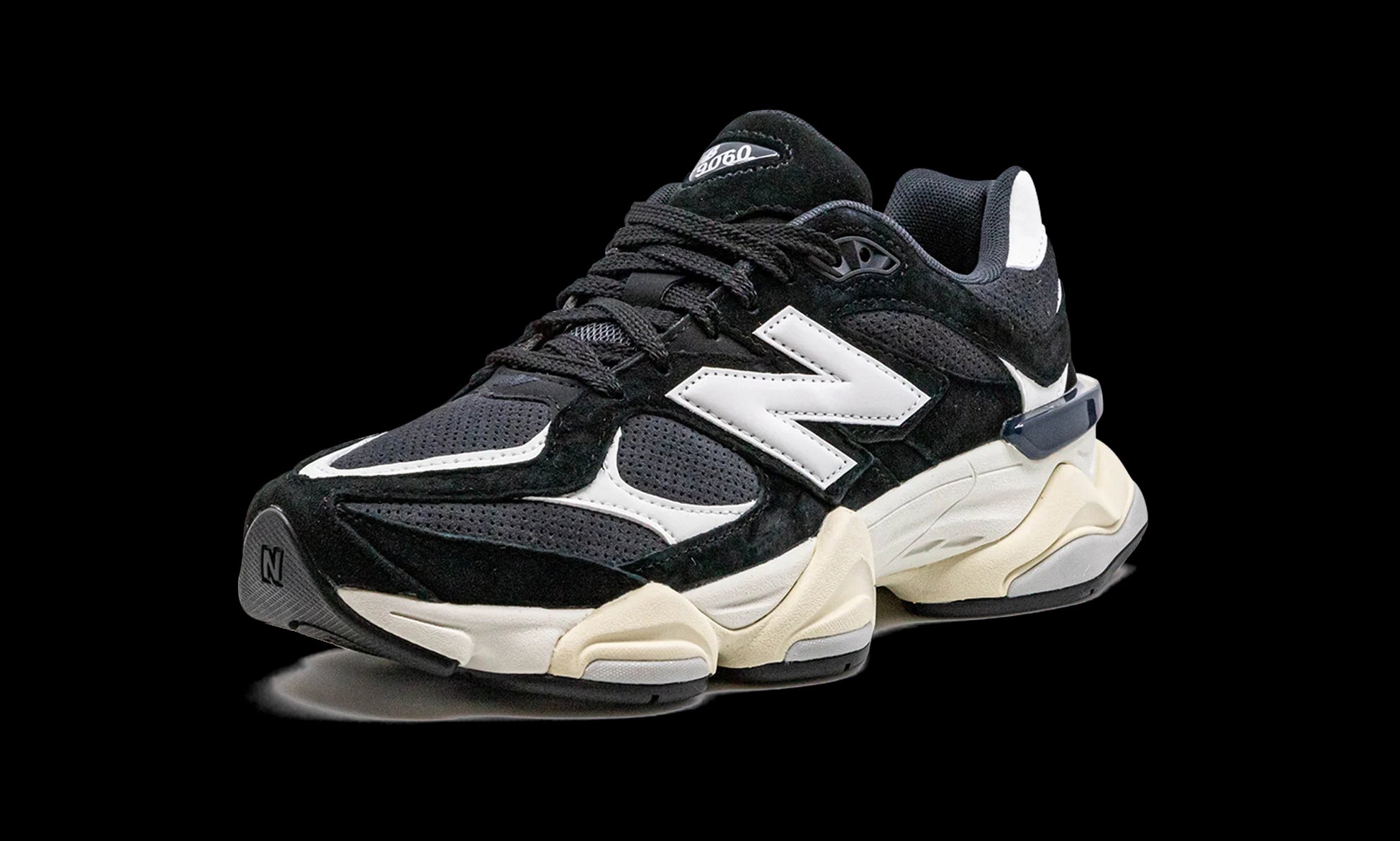 9060 "Black / White"