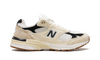 993 