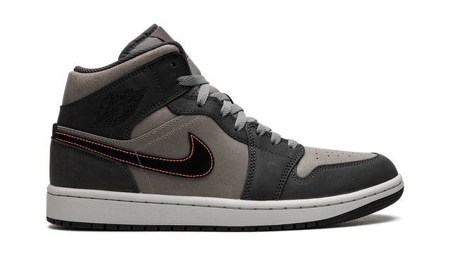 Air Jordan 1 Mid SE &quot;Night Stadium&quot; FQ8338 017