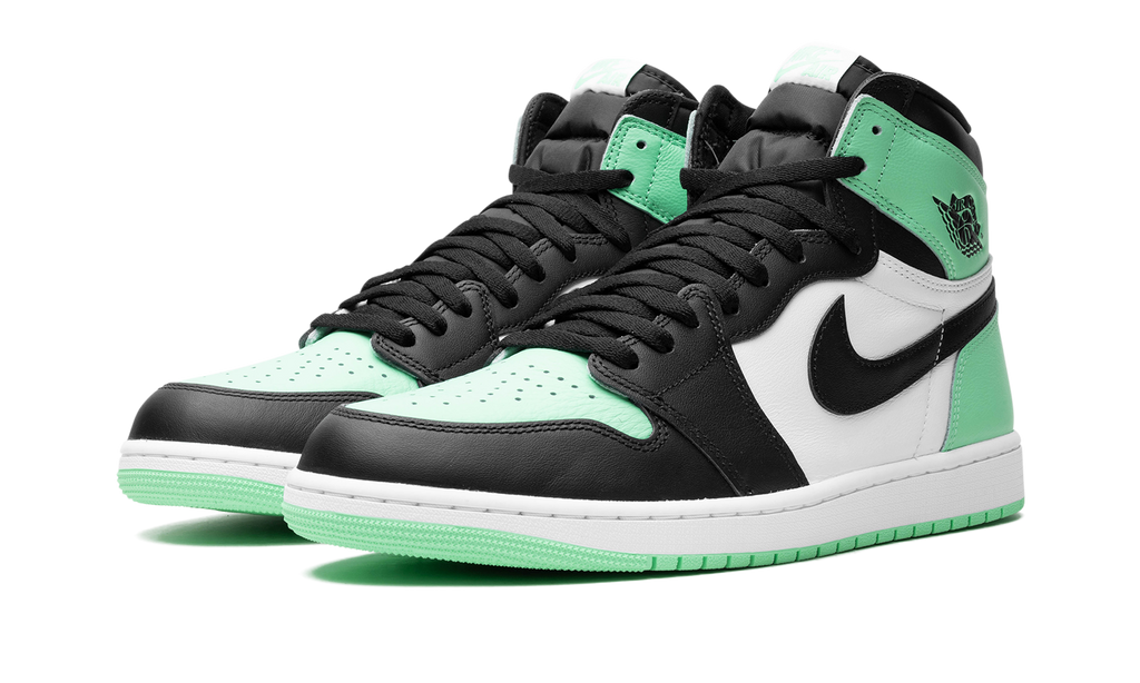 Air Jordan 1 Retro High OG &quot;Green Glow&quot; DZ5485 130