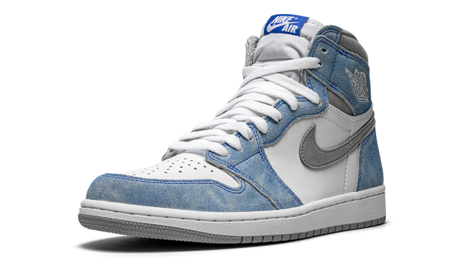 Air Jordan 1 Retro High OG &quot;Hyper Royal&quot; 555088 402