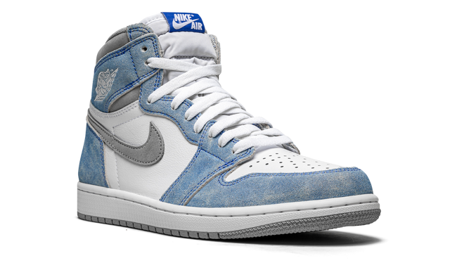 Air Jordan 1 Retro High OG &quot;Hyper Royal&quot; 555088 402