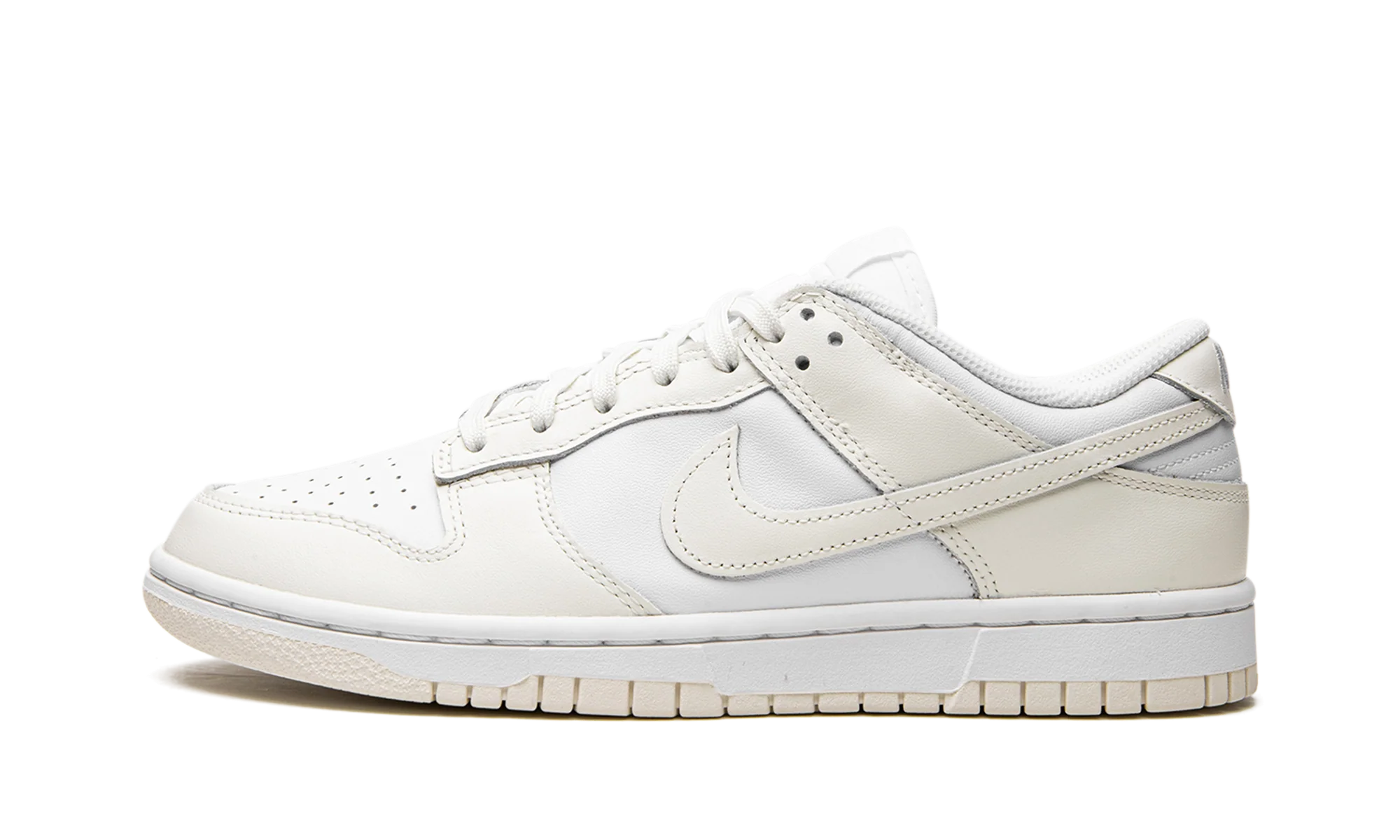 Dunk Low Mns Wmns "Coconut Milk" DD1503 121