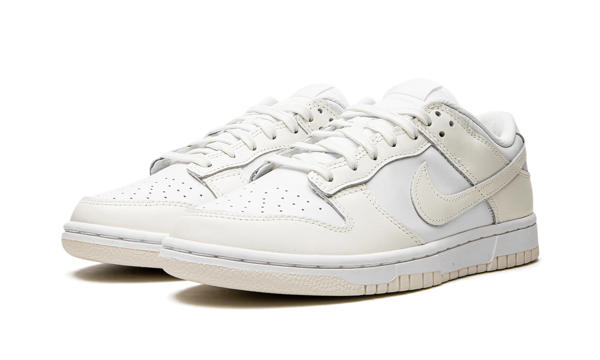 Dunk Low Mns Wmns "Coconut Milk" DD1503 121