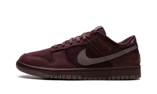 Dunk Low "Burgundy Crush" FB8895 600