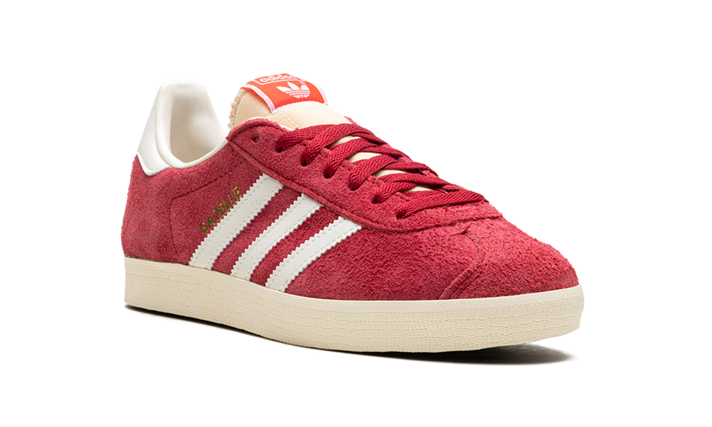 Gazelle &quot;Team Victory Red Off White Cream White&quot; IF9652