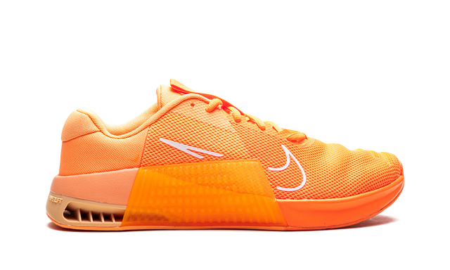 Metcon 9 AMP "Atomic Orange" DZ2616 800