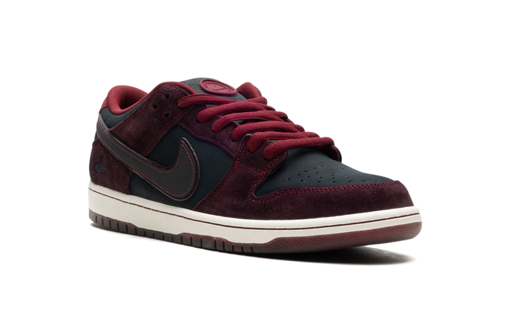 SB Dunk Low "Riot Skateshop" FZ1289 200