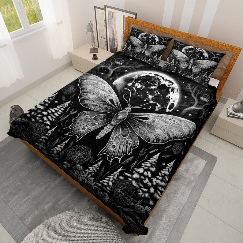 Hippie Art Zone - Vintage Butterfly and Moon Quilt Bedding Set For Hippie