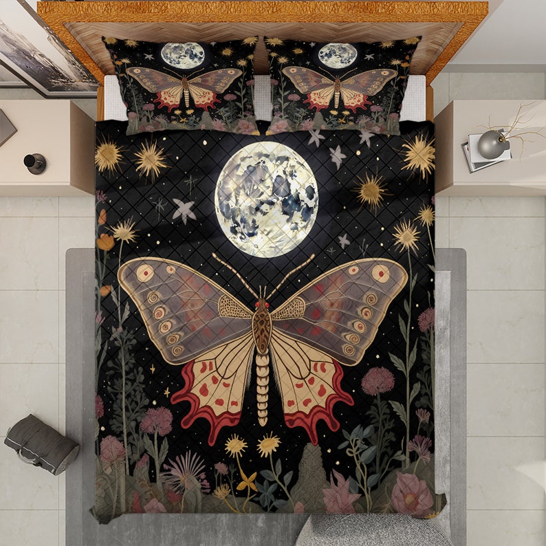 Hippie Art Zone - Vintage Moon & Butterfly Quilt Bedding For Hippie