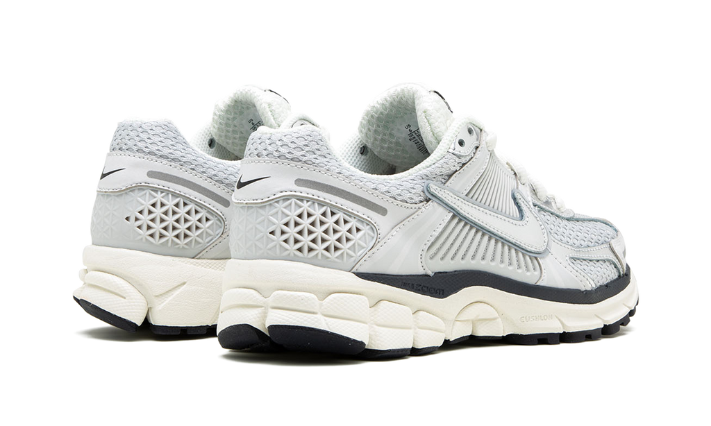 Vomero 5 MNS Wmns "Photon Dust" FD0884 025