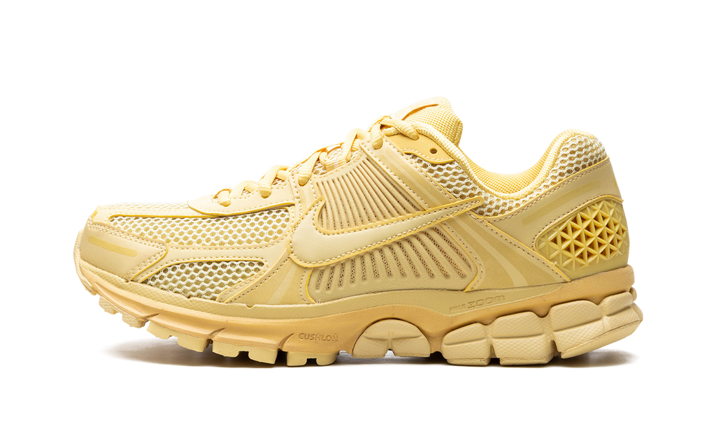 Wmns Zoom Vomero 5 "Saturn Gold" FQ7079 700