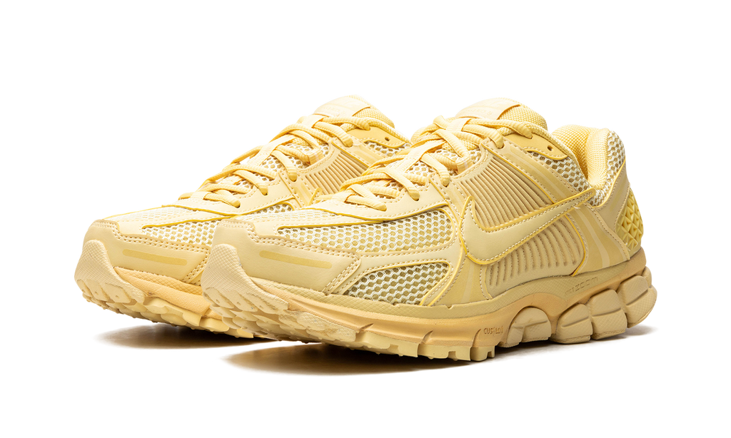 Wmns Zoom Vomero 5 "Saturn Gold" FQ7079 700
