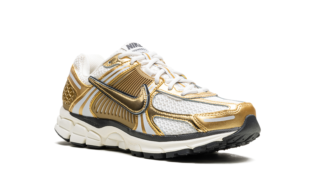 Zoom Vomero 5 WMNS &quot;Metallic Gold&quot; HF7723 001