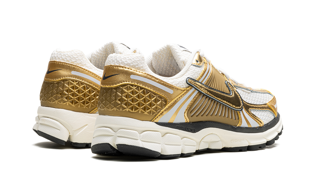 Zoom Vomero 5 WMNS &quot;Metallic Gold&quot; HF7723 001