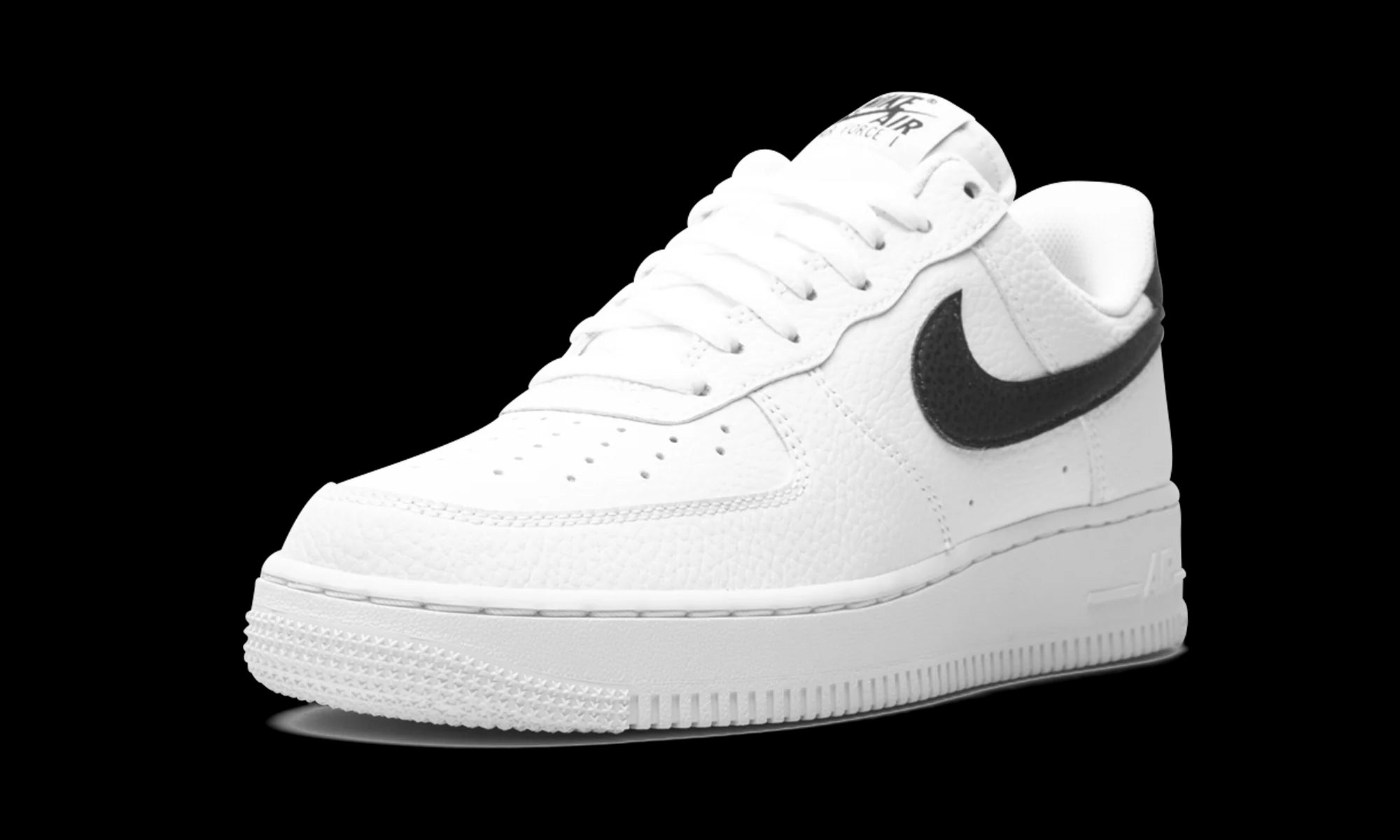 Air Force 1 Low '07 "White / Black" CT2302 100