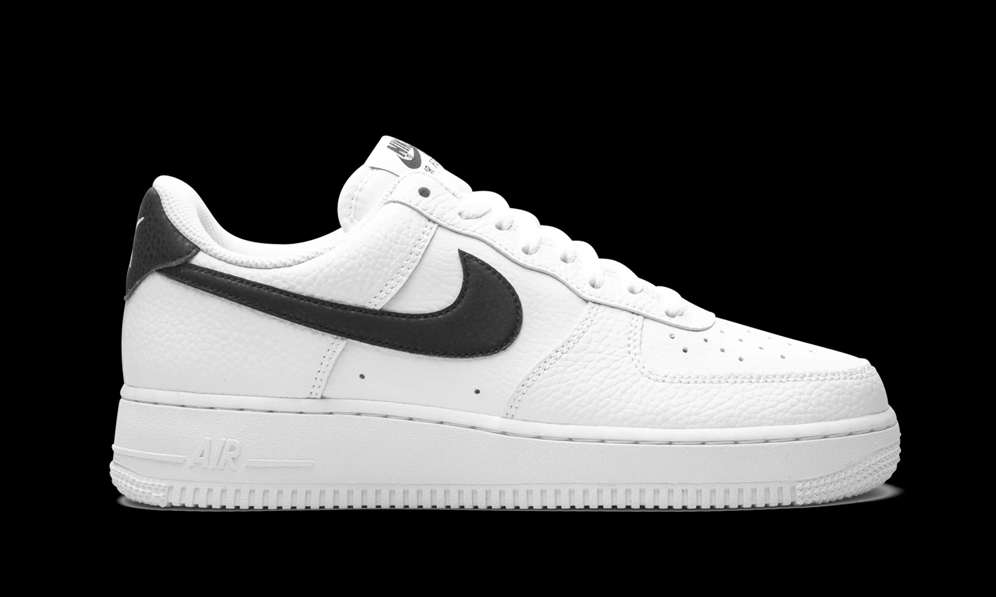 Air Force 1 Low '07 "White / Black" CT2302 100