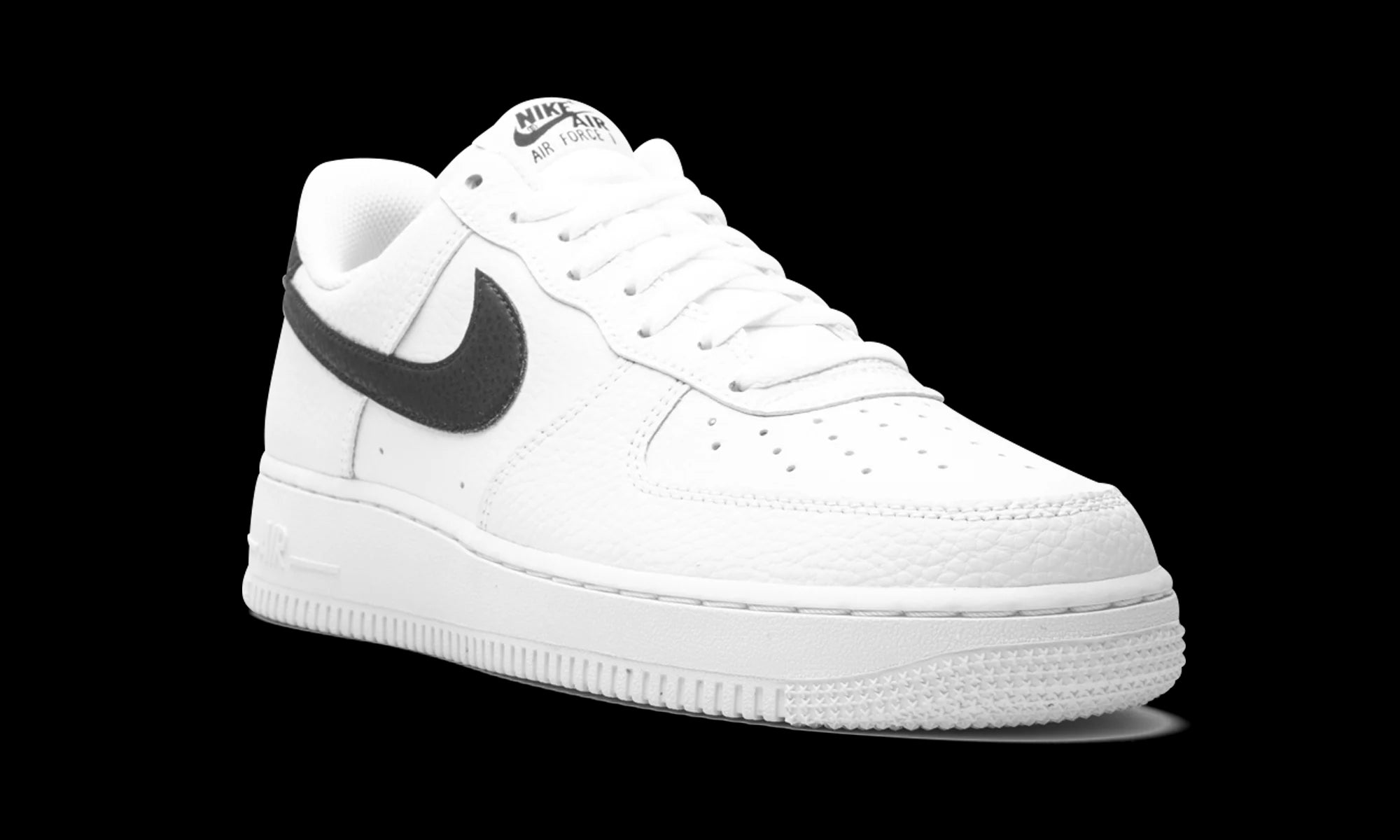 Air Force 1 Low '07 "White / Black" CT2302 100