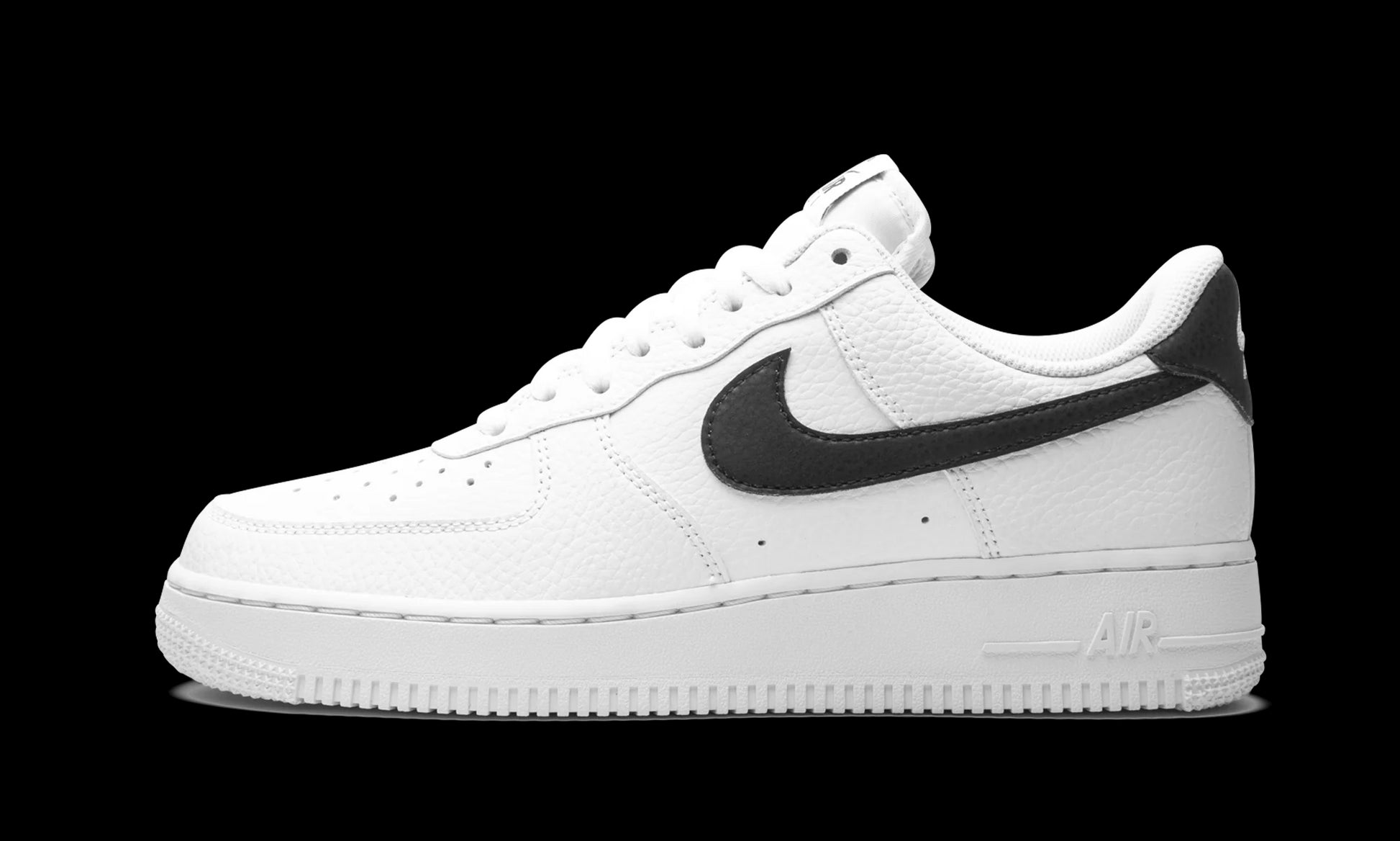 Air Force 1 Low '07 "White / Black" CT2302 100