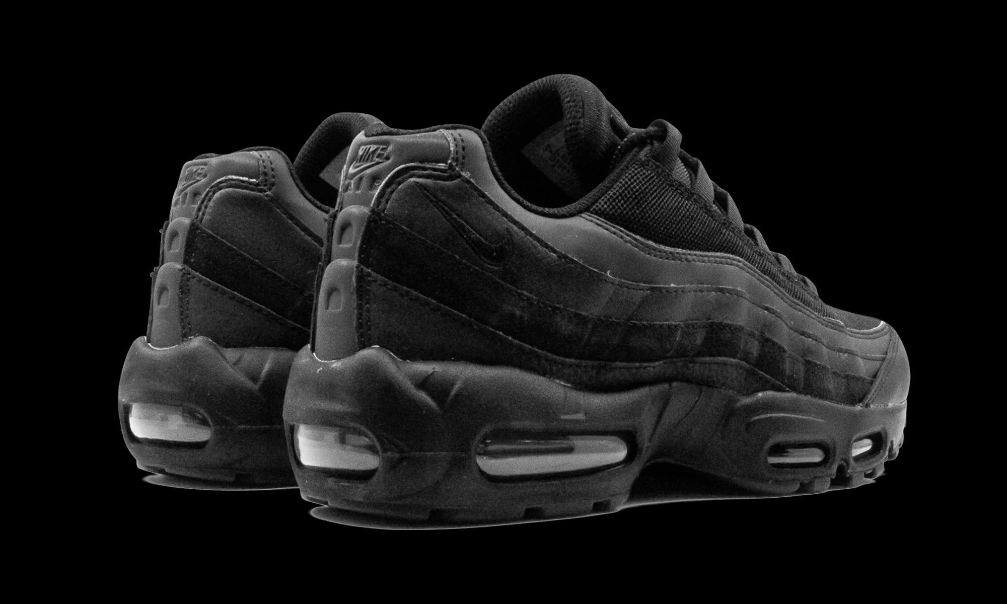 Air Max 95 Essential "Triple Black"