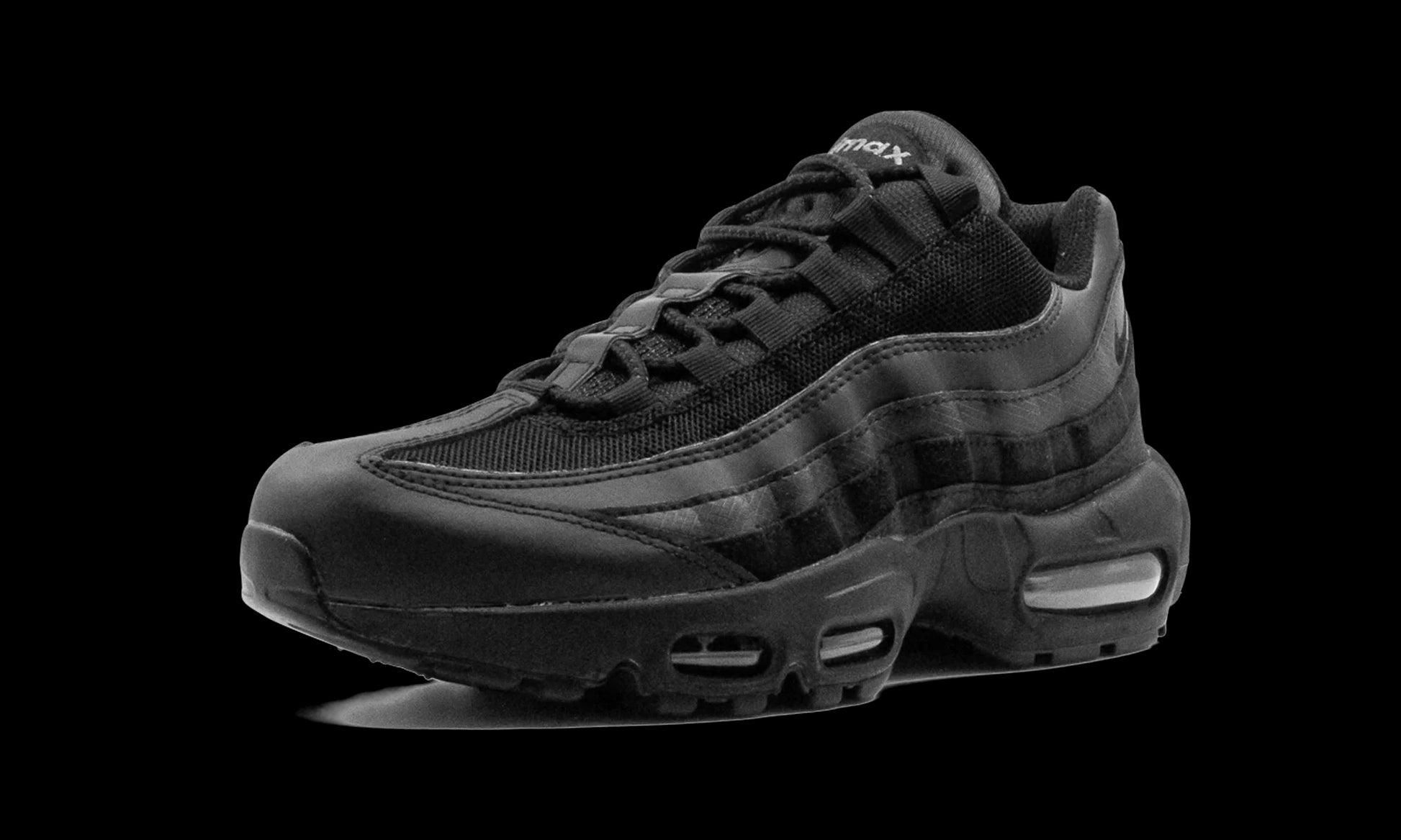 Air Max 95 Essential "Triple Black"