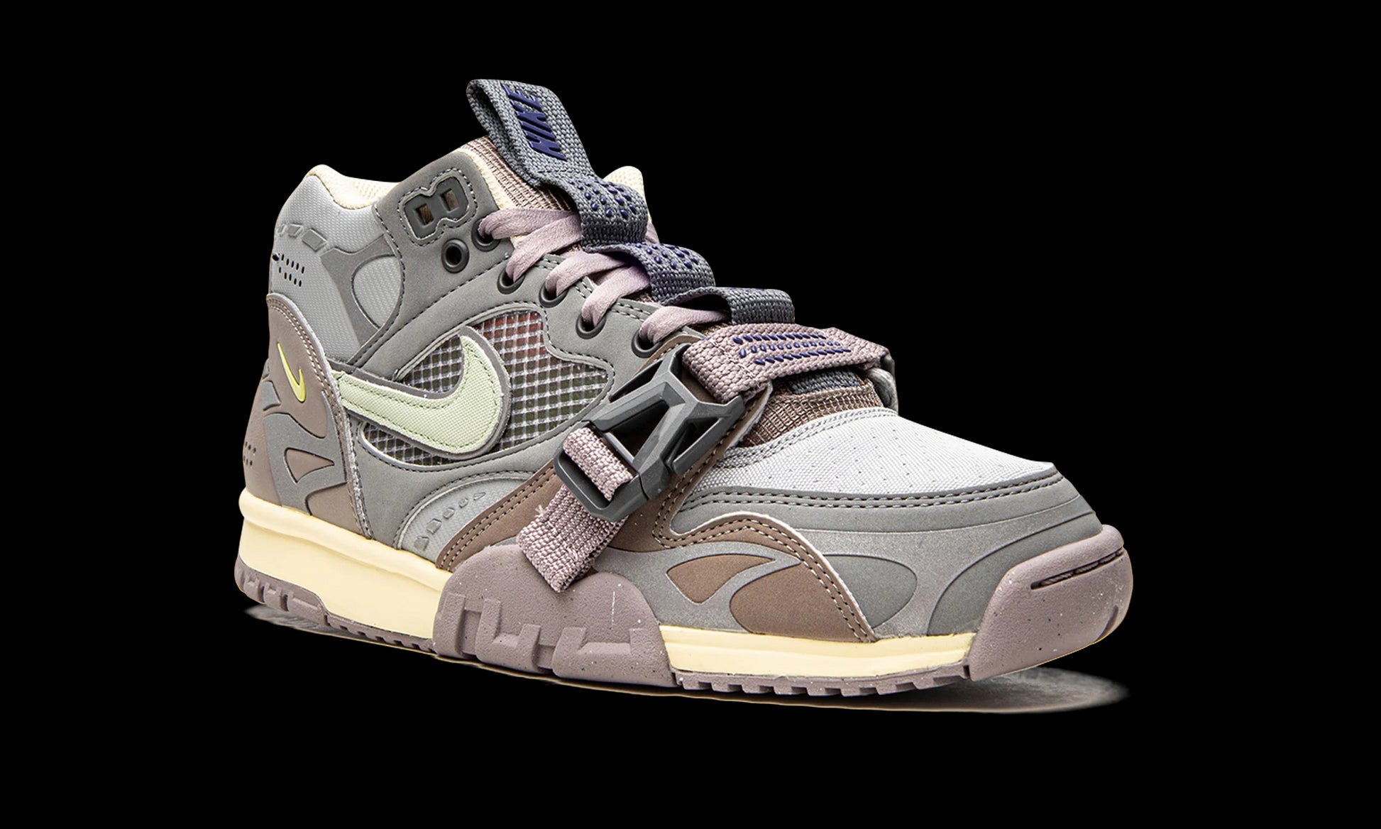 Air Trainer 1 SP "Light Smoke"