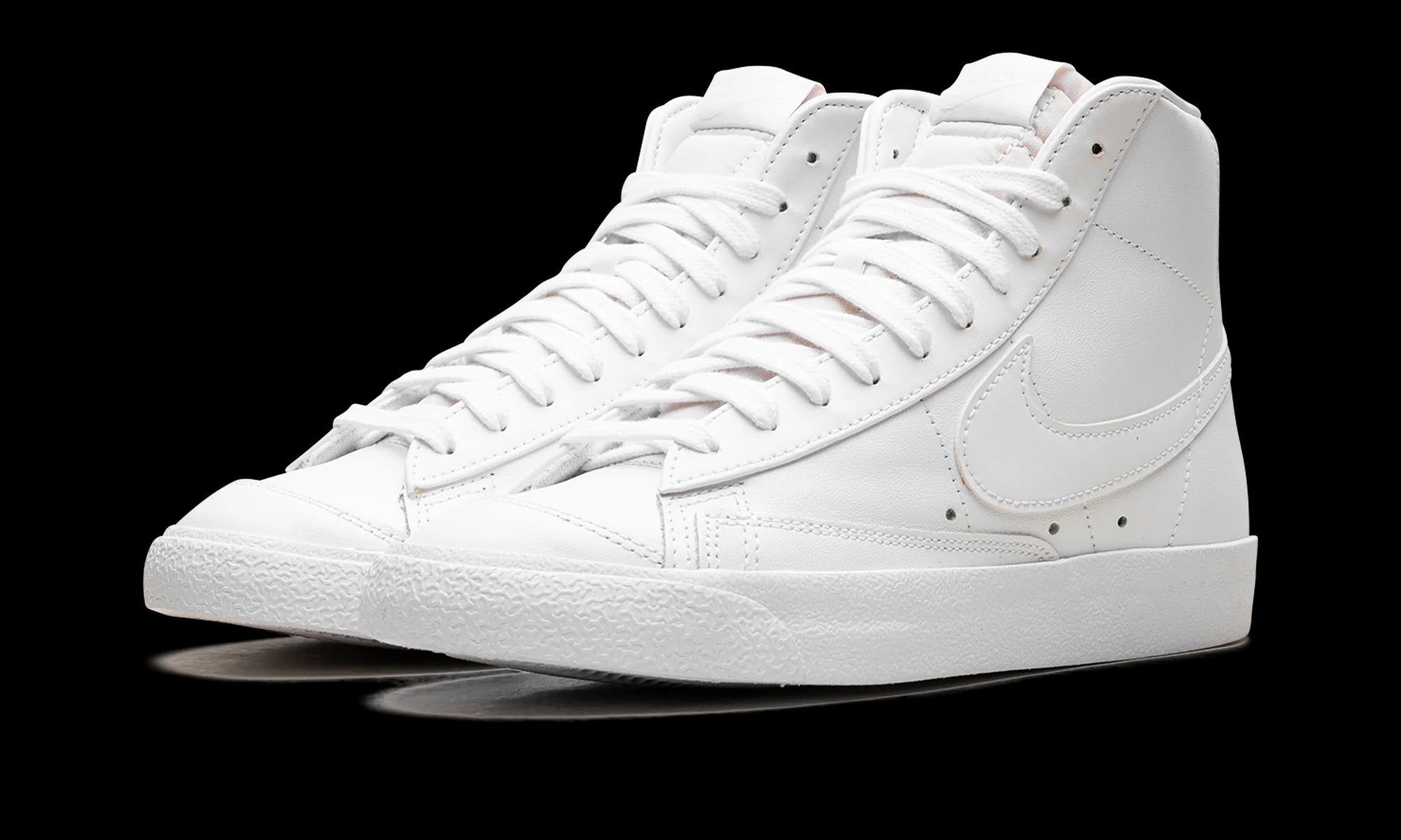 Blazer Mid '77 WMNS "Triple White"