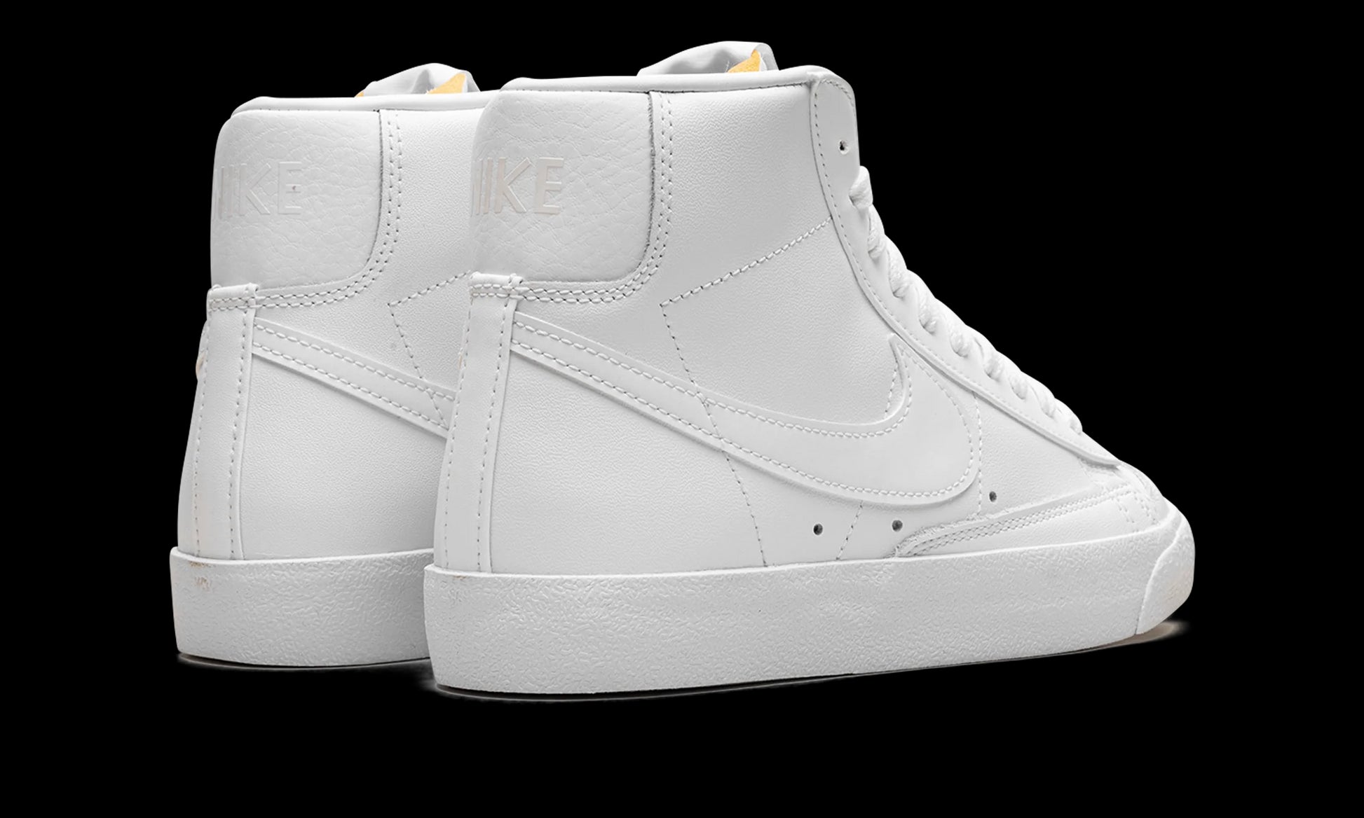 Blazer Mid '77 WMNS "Triple White"