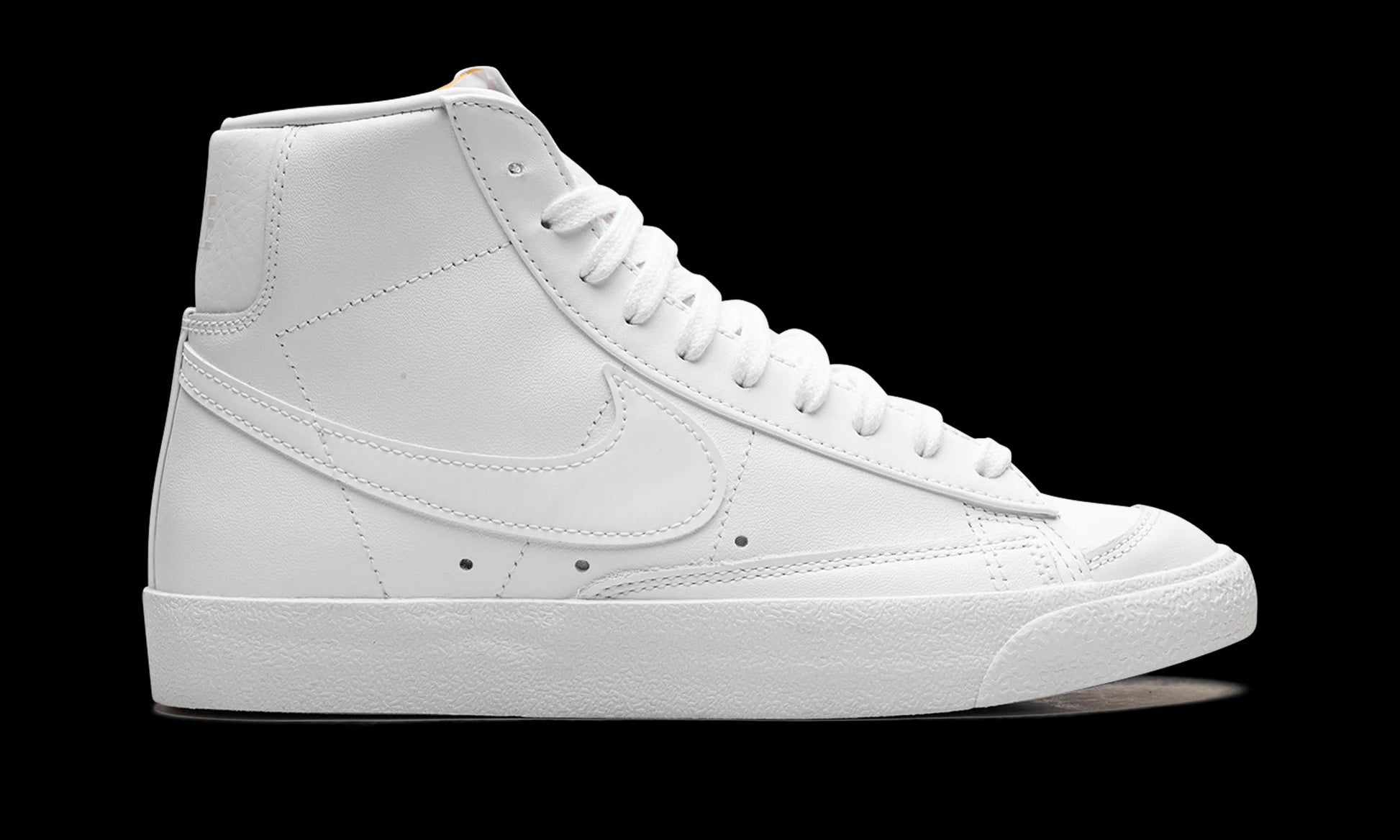 Blazer Mid '77 WMNS "Triple White"