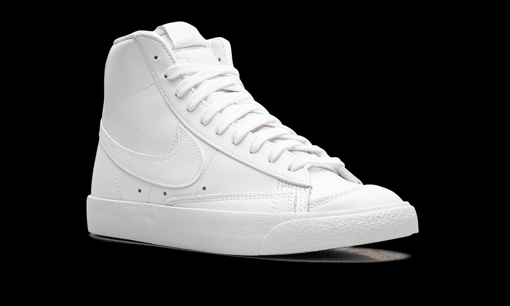 Blazer Mid '77 WMNS "Triple White"