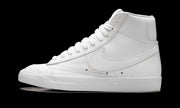 Blazer Mid '77 WMNS "Triple White"