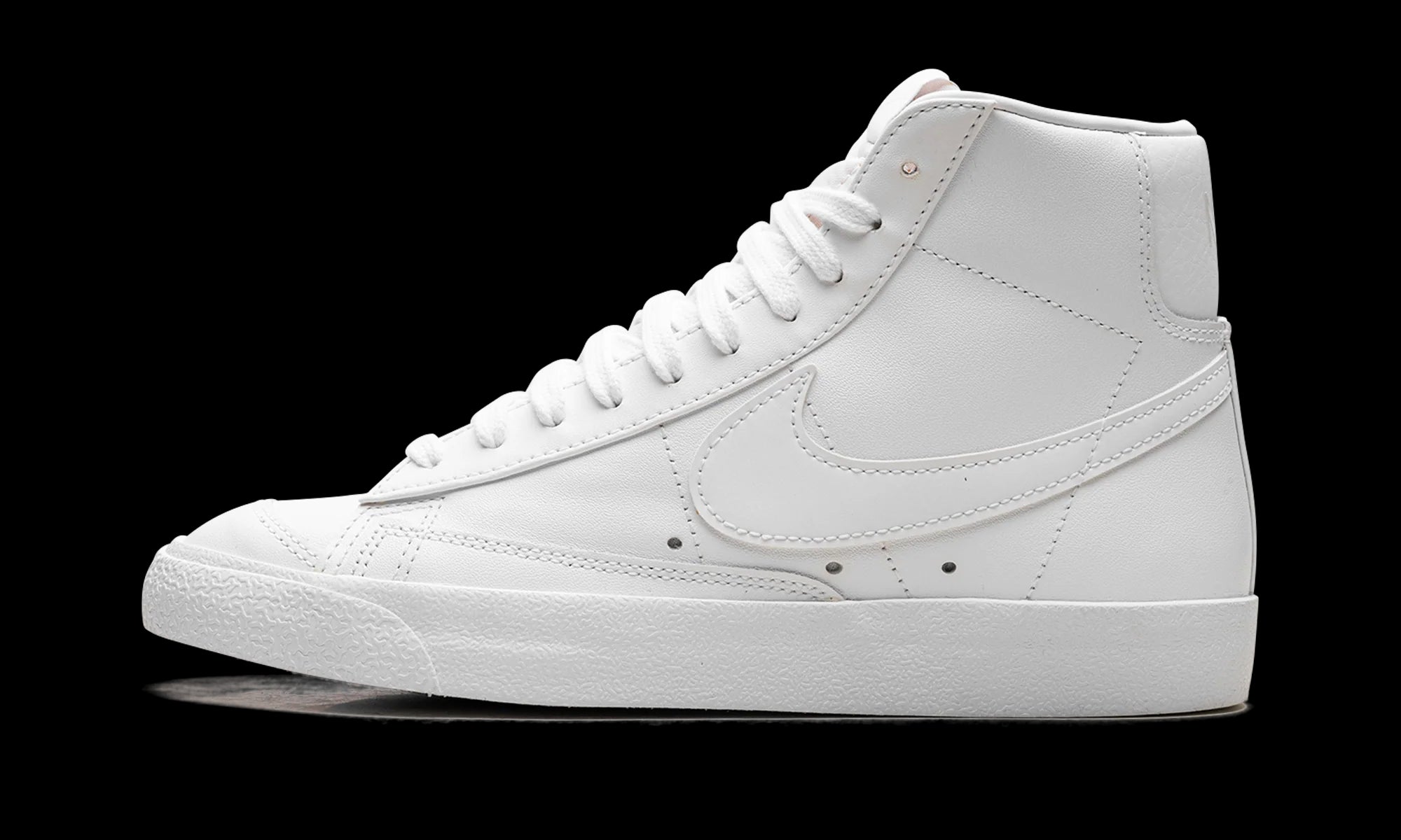 Blazer Mid '77 WMNS "Triple White"