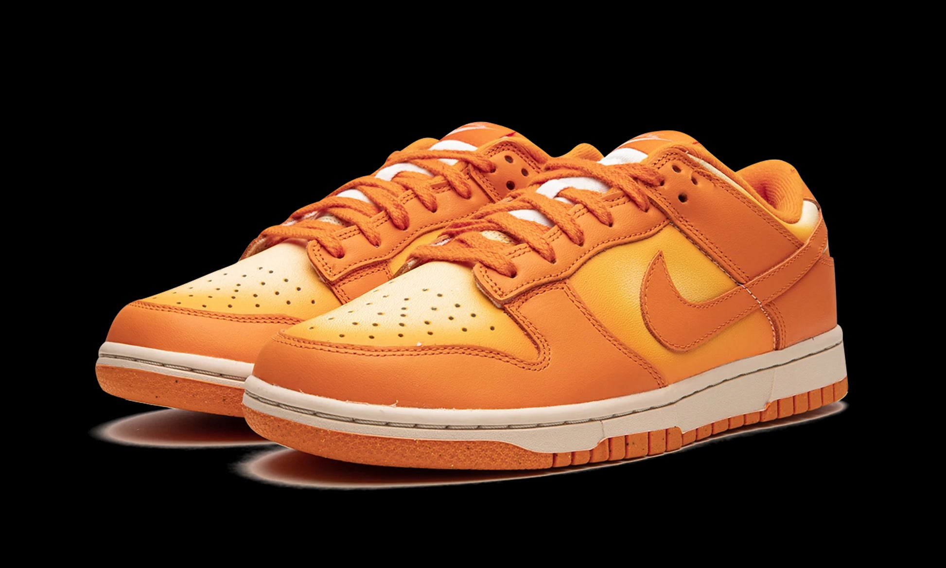 DUNK LO MNS WMNS "Magma Orange" DX2953 800