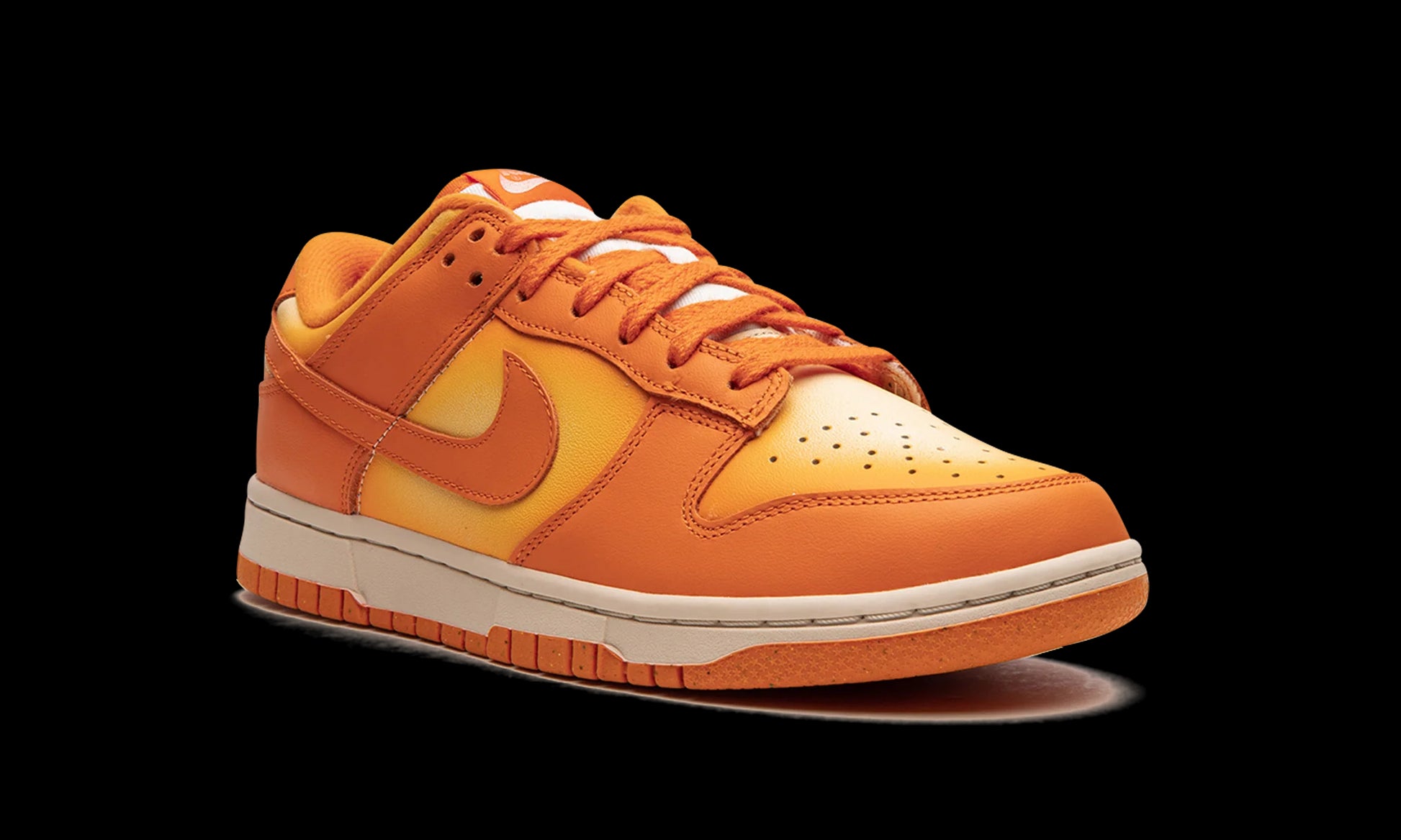 DUNK LO MNS WMNS "Magma Orange" DX2953 800