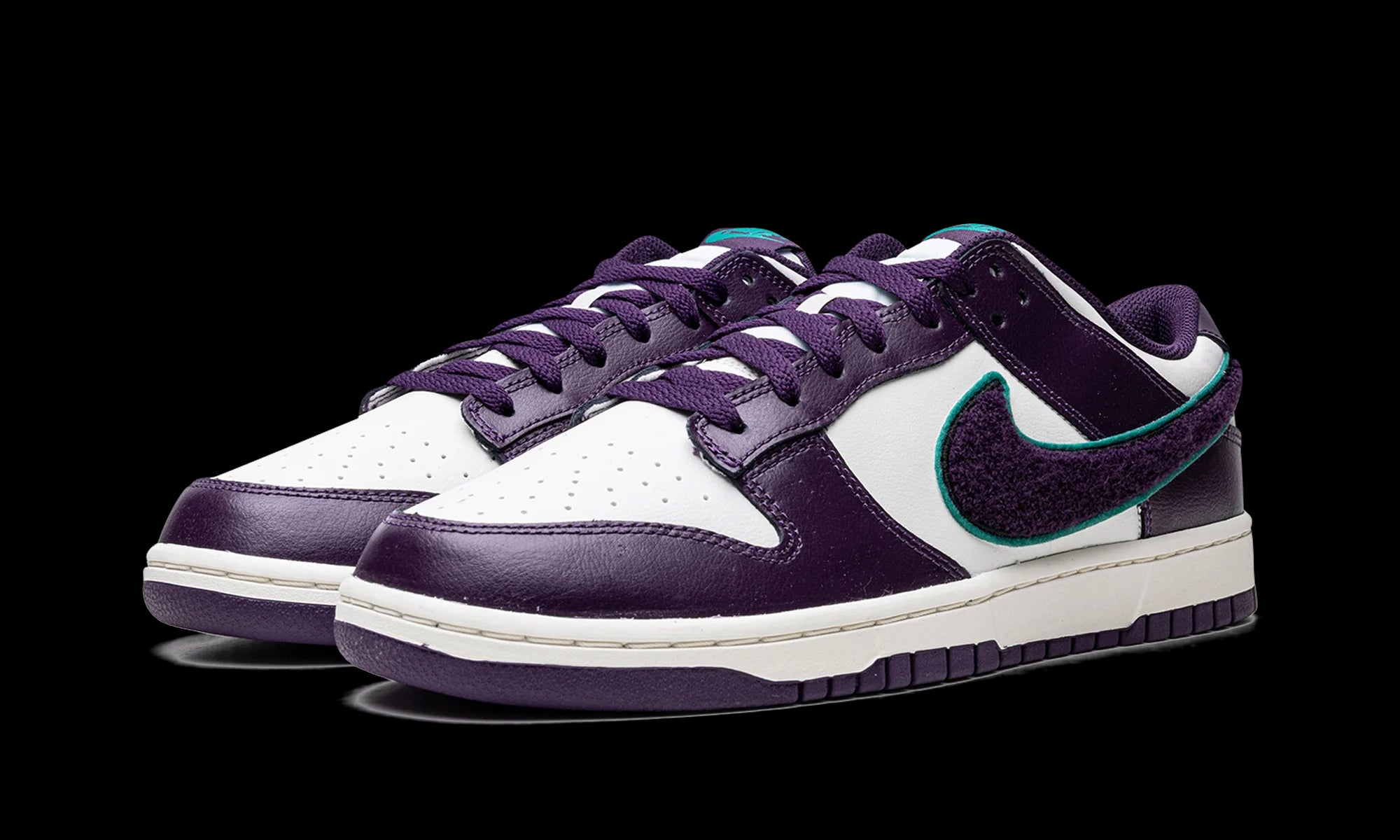 Dunk Low "Chenille Swoosh - Grand Purple" DQ7683 100