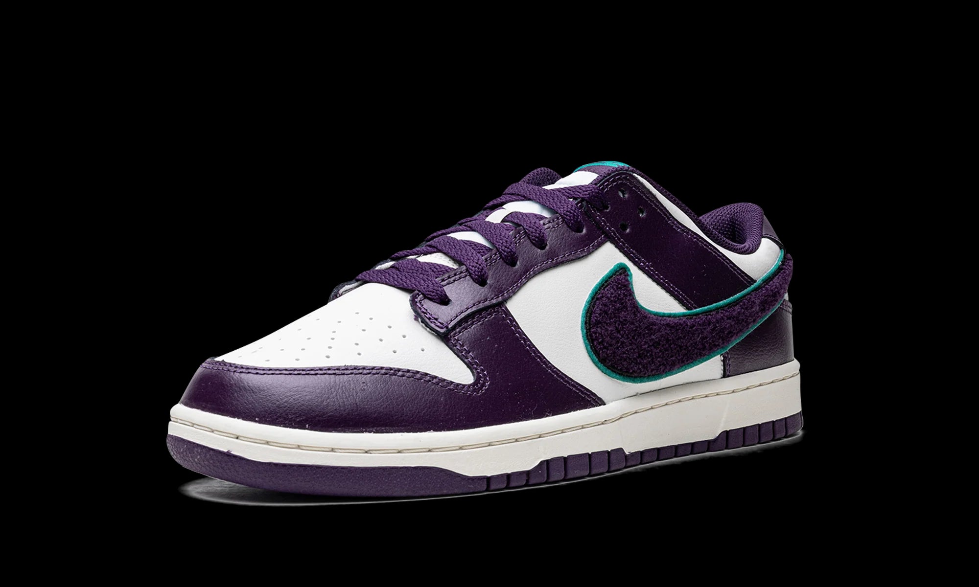 Dunk Low "Chenille Swoosh - Grand Purple" DQ7683 100