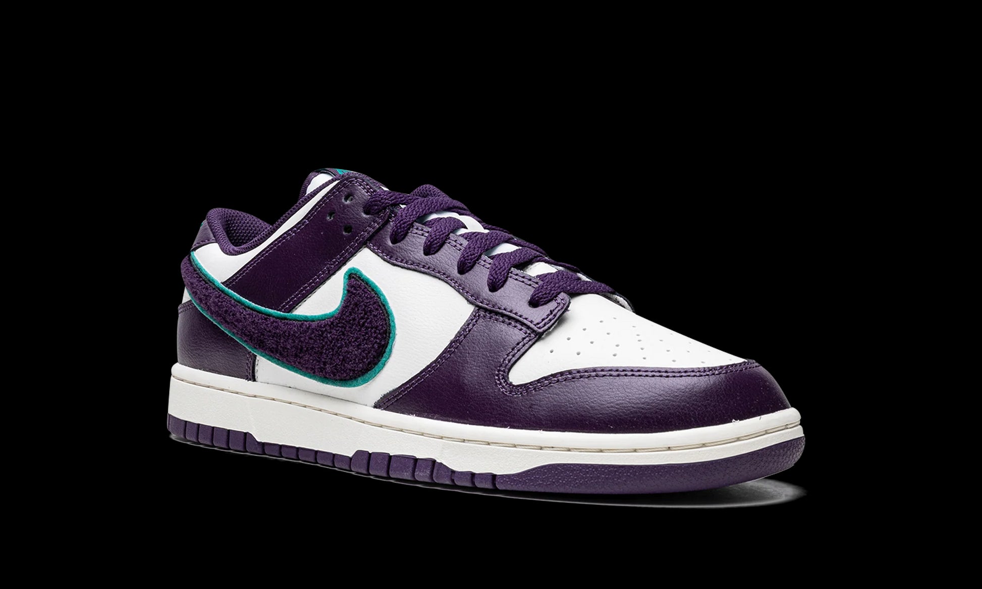 Dunk Low "Chenille Swoosh - Grand Purple" DQ7683 100