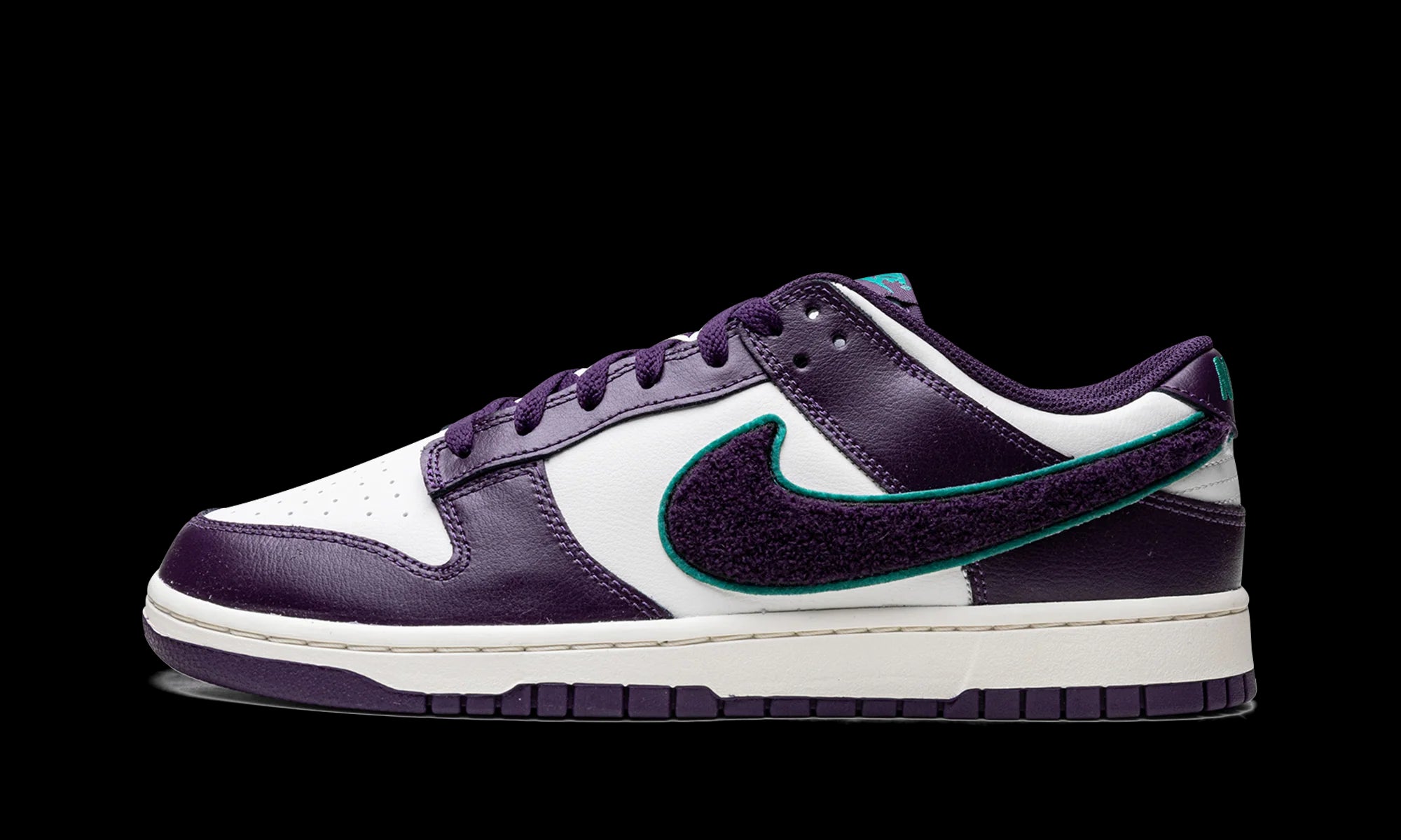 Dunk Low "Chenille Swoosh - Grand Purple" DQ7683 100