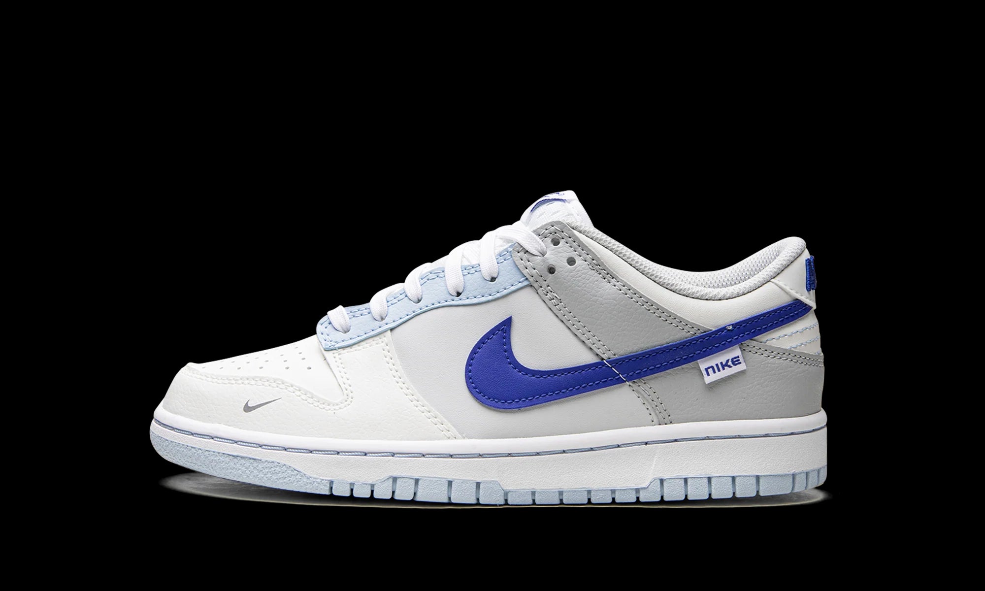 Dunk Low GS "Ivory / Hyper Royal" FB1843 141