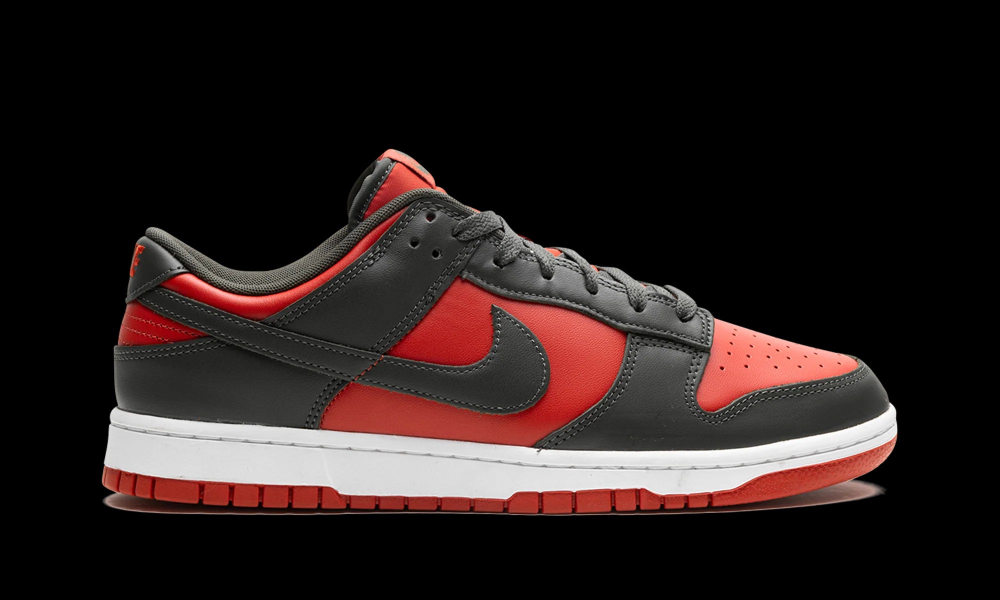 Dunk Low "Mystic Red"