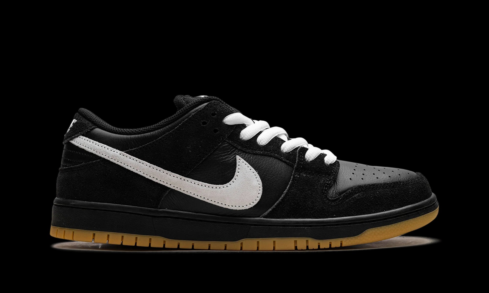 Dunk Low Pro SB "Black White Gum"