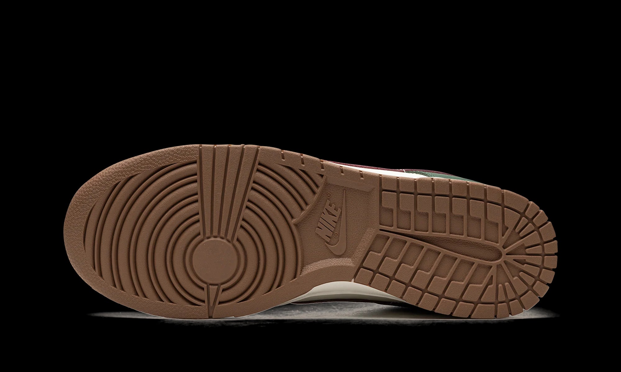 Dunk Low Retro "Gorge Green / Team Red" FB7160 161