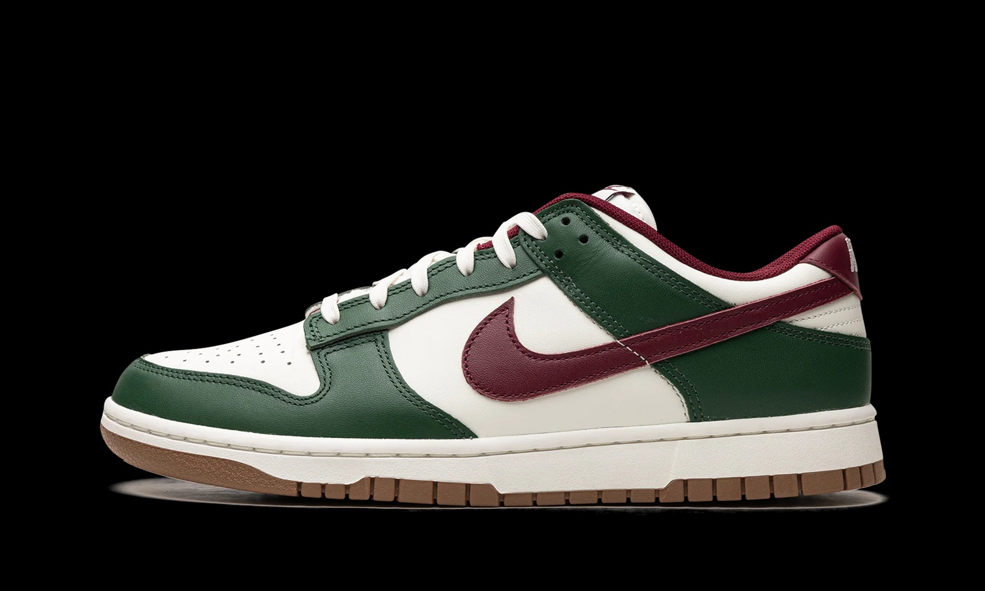 Dunk Low Retro "Gorge Green / Team Red" FB7160 161
