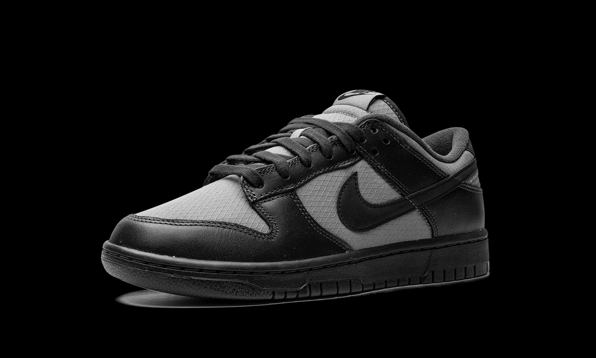 Dunk Low Retro SE "Off Noir Smoke Grey"