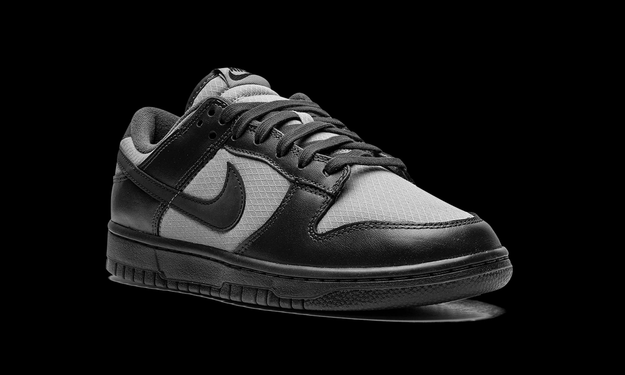 Dunk Low Retro SE "Off Noir Smoke Grey"