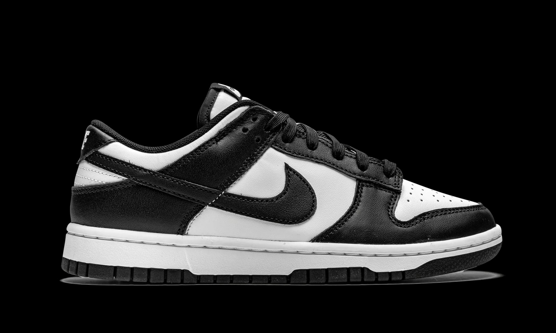 DUNK LOW WMNS "Panda - Black / White"